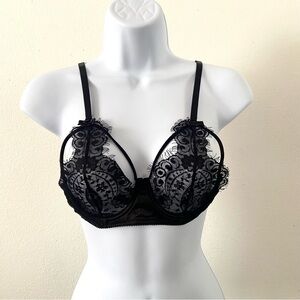 Oh LaLa Cheri black lace cutout bra underwire lingerie medium